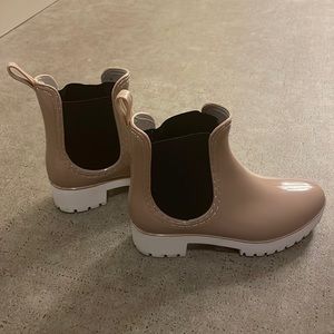 tan wellie boots